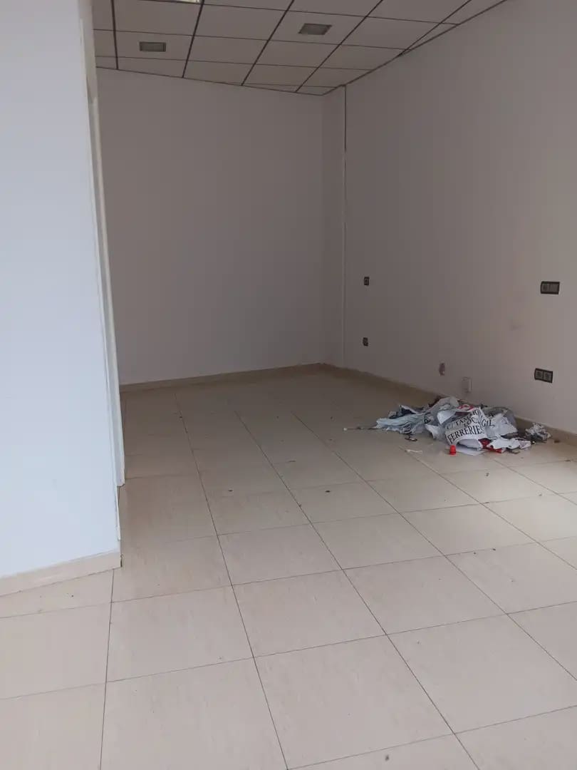 Kaupallinen myytävänä paikassa Roquetes - 43 500 € (Ref: 10024516)