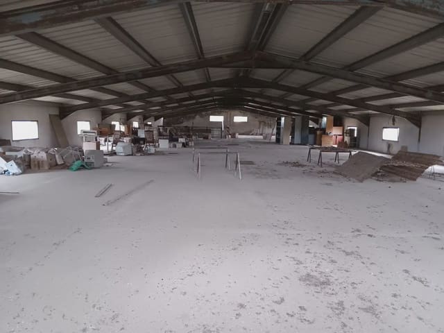 Local Comercial en Ginestar en venta - 280.000 € (Ref: 10024527)