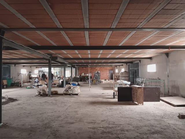 Local Comercial en Ginestar en venta - 280.000 € (Ref: 10024527)