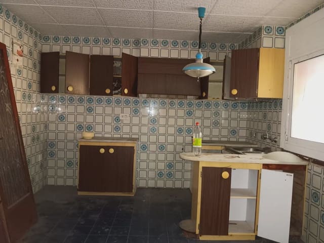 4 makuuhuone Omakotitalo myytävänä paikassa Els Reguers, Tortosa - 95 000 € (Ref: 10024539)