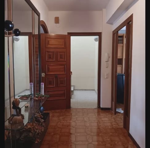 Kaupallinen myytävänä paikassa Tortosa - 370 000 € (Ref: 10054467)