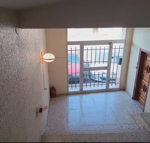 Kaupallinen myytävänä paikassa Tortosa - 370 000 € (Ref: 10054467)
