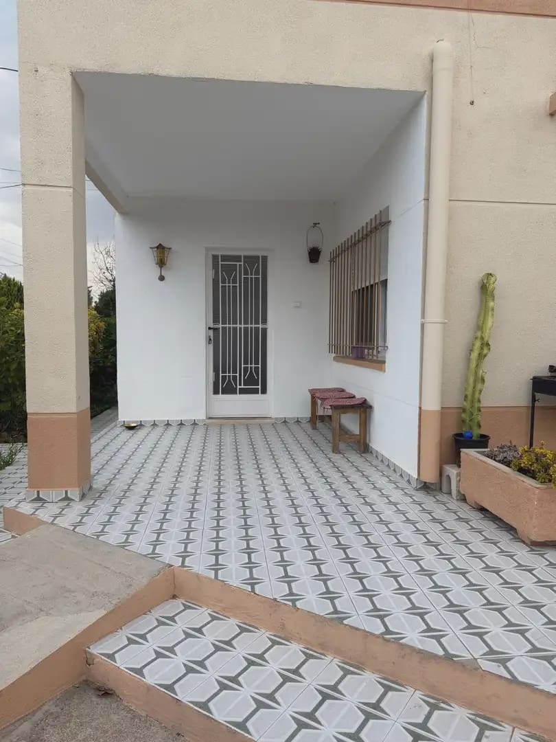 4 bedroom Villa for sale in Deltebre with garage - € 200,000 (Ref: 10067139)