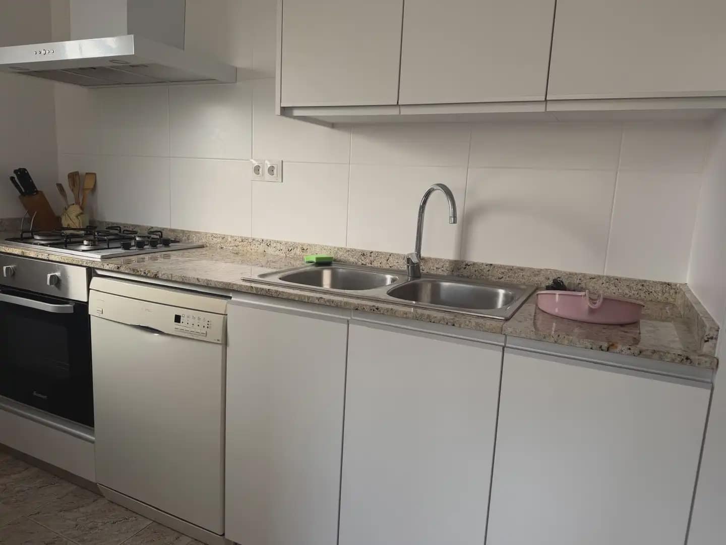 4 bedroom Villa for sale in Deltebre with garage - € 200,000 (Ref: 10067139)