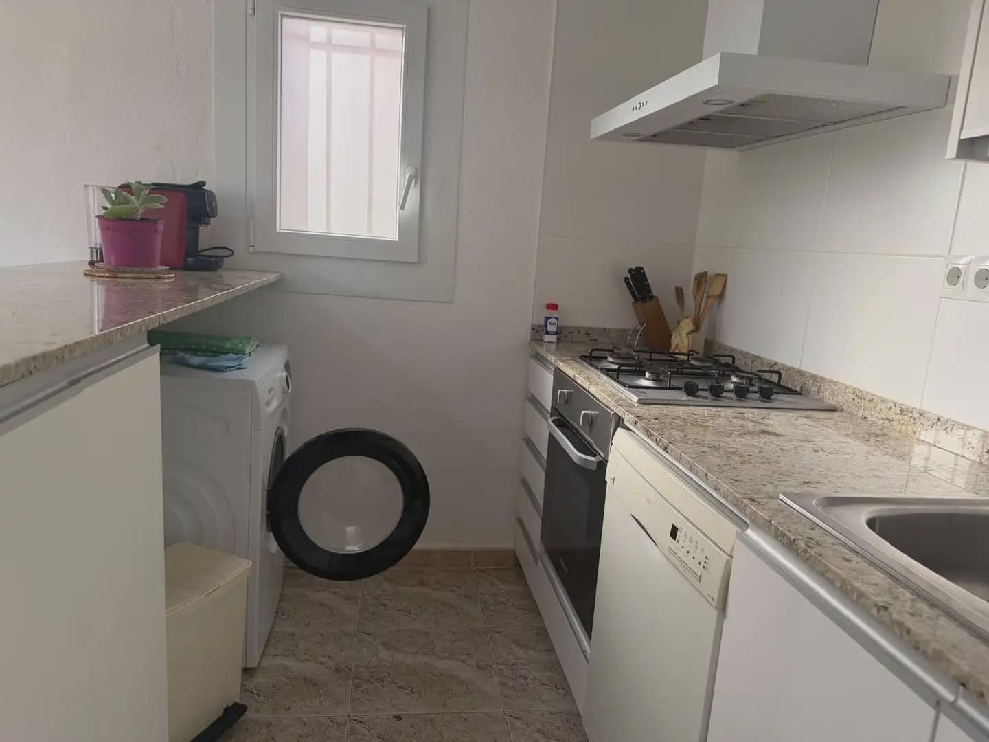 4 bedroom Villa for sale in Deltebre with garage - € 200,000 (Ref: 10067139)