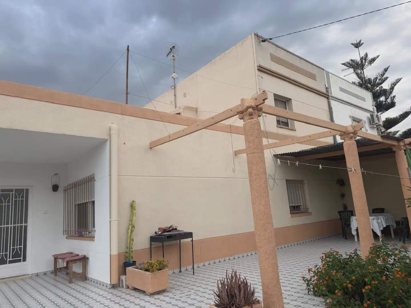 4 bedroom Villa for sale in Deltebre with garage - € 200,000 (Ref: 10067139)