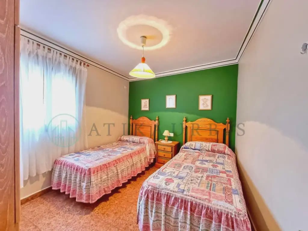 3 slaapkamer Bungalow te koop in Sayalonga - € 153.000 (Ref: 10041402)