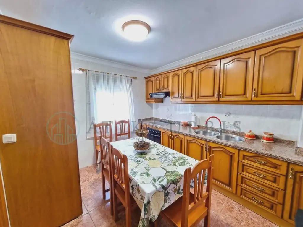3 slaapkamer Bungalow te koop in Sayalonga - € 153.000 (Ref: 10041402)