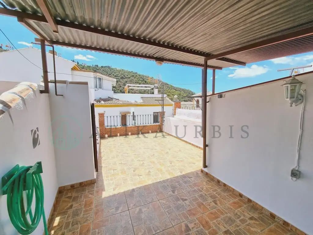 3 slaapkamer Bungalow te koop in Sayalonga - € 153.000 (Ref: 10041402)