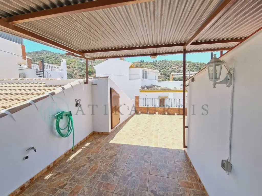 3 slaapkamer Bungalow te koop in Sayalonga - € 153.000 (Ref: 10041402)