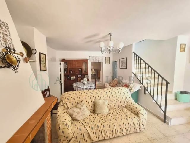 5 soveværelse Finca/Landehus til salg i Canillas de Aceituno med swimmingpool garage - € 200.000 (Ref: 10041403)