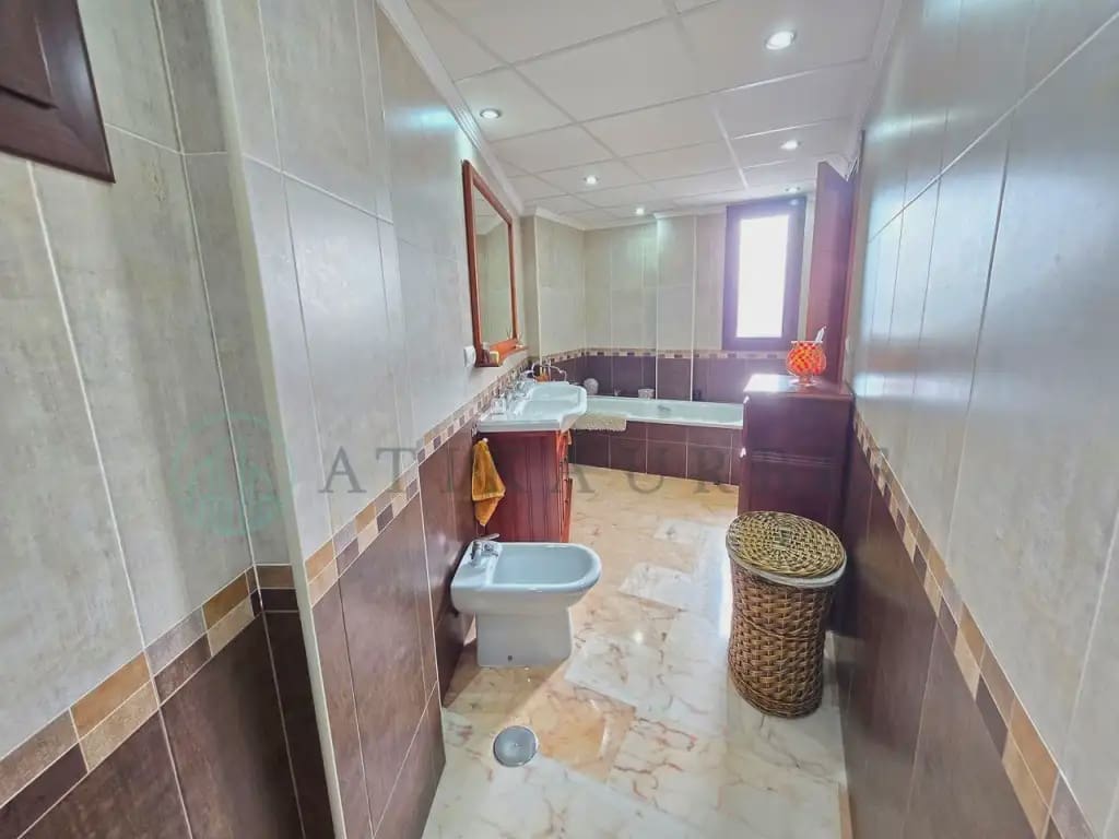 Adosado de 6 habitaciones en Colmenar en venta con piscina garaje - 435.000 € (Ref: 10041404)