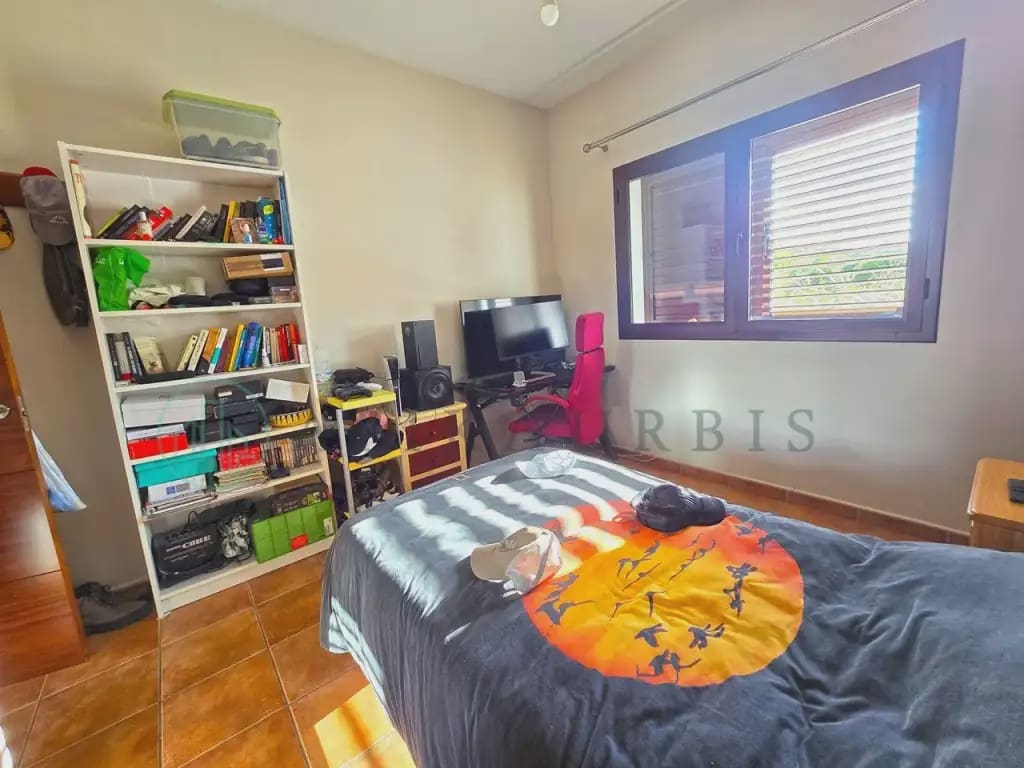 Adosado de 6 habitaciones en Colmenar en venta con piscina garaje - 435.000 € (Ref: 10041404)
