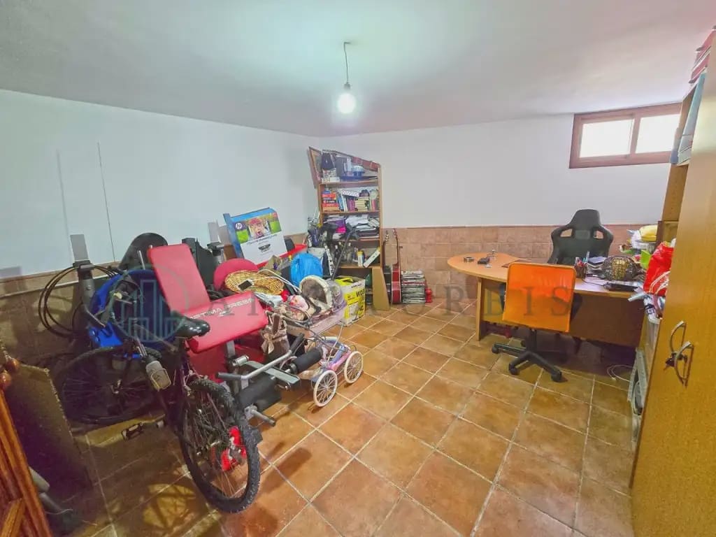 Adosado de 6 habitaciones en Colmenar en venta con piscina garaje - 435.000 € (Ref: 10041404)