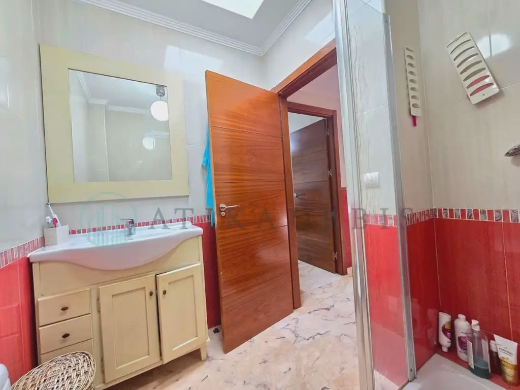 Adosado de 6 habitaciones en Colmenar en venta con piscina garaje - 435.000 € (Ref: 10041404)