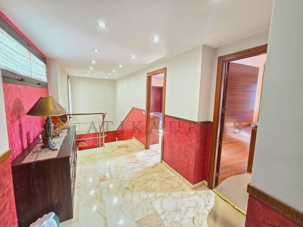 Adosado de 6 habitaciones en Colmenar en venta con piscina garaje - 435.000 € (Ref: 10041404)