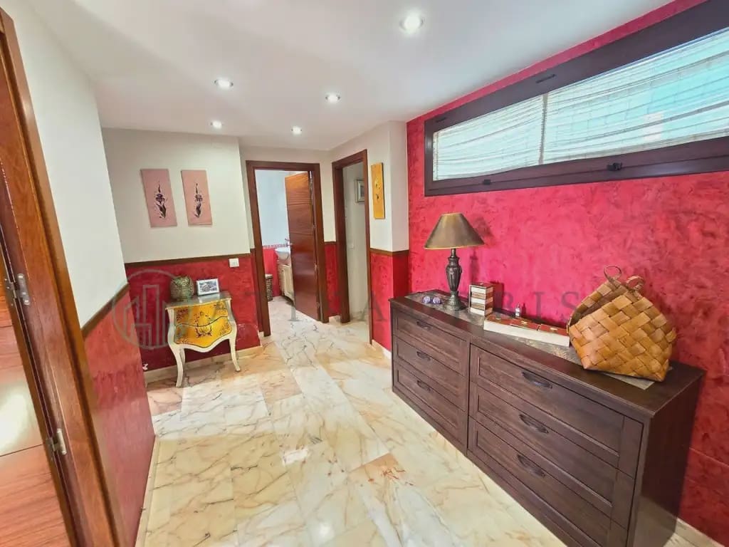 Adosado de 6 habitaciones en Colmenar en venta con piscina garaje - 435.000 € (Ref: 10041404)