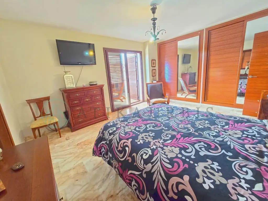 Adosado de 6 habitaciones en Colmenar en venta con piscina garaje - 435.000 € (Ref: 10041404)