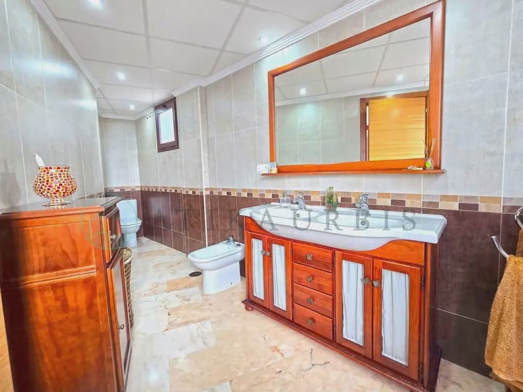 Adosado de 6 habitaciones en Colmenar en venta con piscina garaje - 435.000 € (Ref: 10041404)
