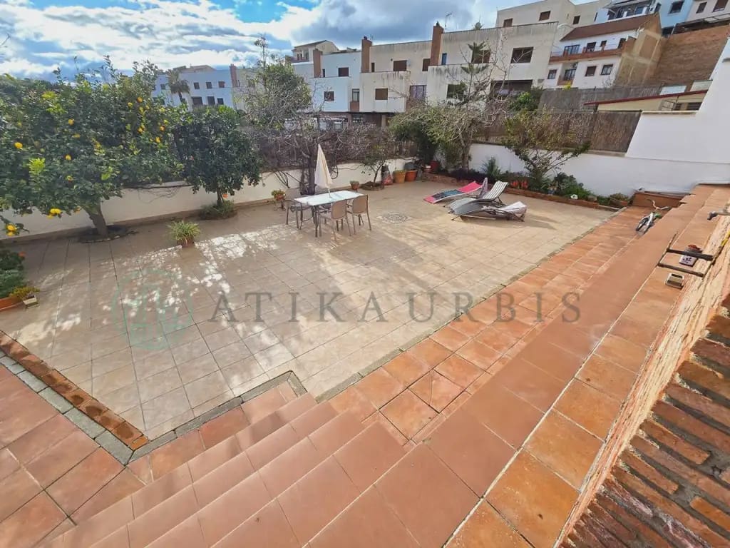 Adosado de 6 habitaciones en Colmenar en venta con piscina garaje - 435.000 € (Ref: 10041404)