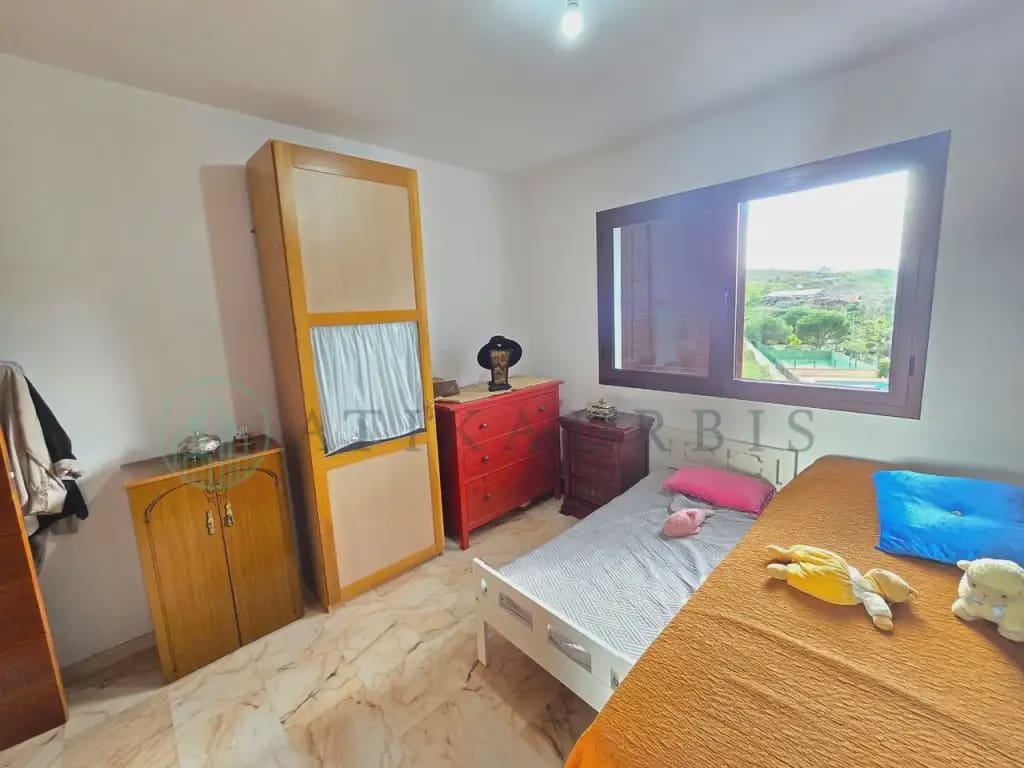 Adosado de 6 habitaciones en Colmenar en venta con piscina garaje - 435.000 € (Ref: 10041404)