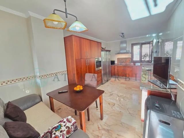 Adosado de 6 habitaciones en Colmenar en venta con piscina garaje - 435.000 € (Ref: 10041404)