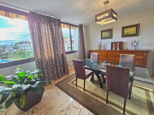 Adosado de 6 habitaciones en Colmenar en venta con piscina garaje - 435.000 € (Ref: 10041404)