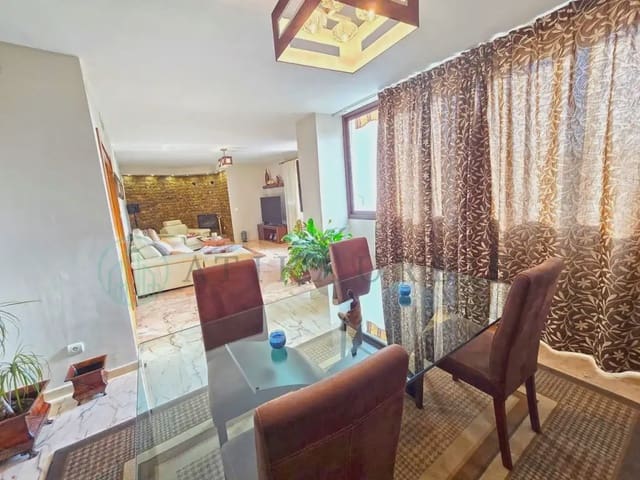 Adosado de 6 habitaciones en Colmenar en venta con piscina garaje - 435.000 € (Ref: 10041404)