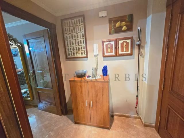 3 chambre Appartement à vendre à Centro ciudad, Fuengirola avec garage - 325 000 € (Ref: 10041405)