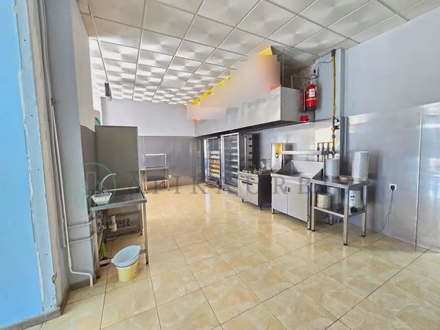 Kommersiell til salgs i Vélez-Málaga - € 255 000 (Ref: 10041406)