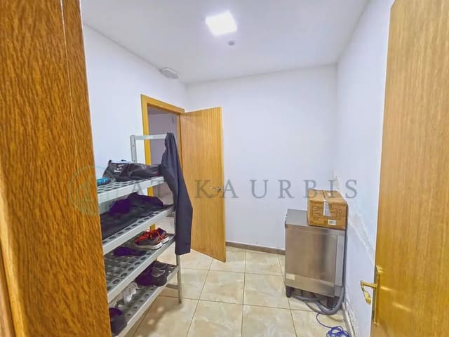 Kommersiell til salgs i Vélez-Málaga - € 255 000 (Ref: 10041406)