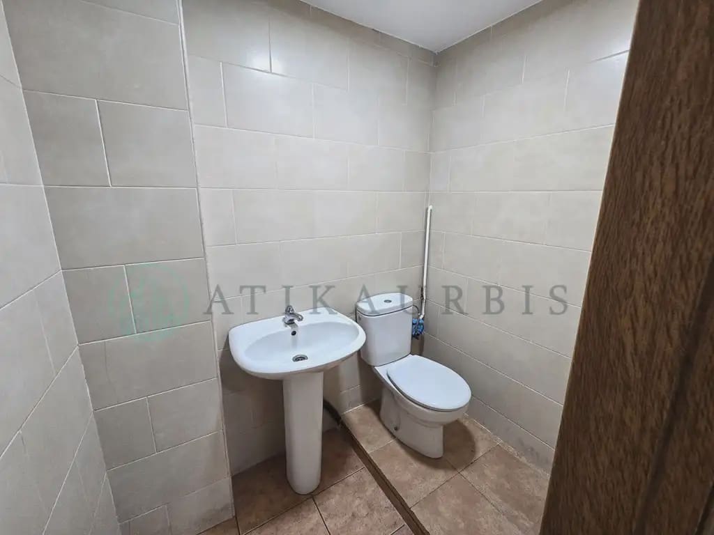 Kommersiell til salgs i Velez-Malaga - € 255 000 (Ref: 10041406)