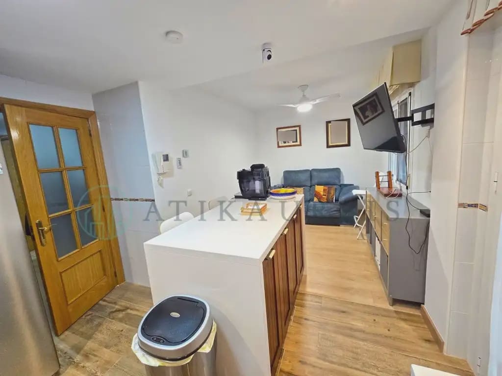 3 soveværelse Byhus til salg i Malaga by med garage - € 465.000 (Ref: 10041407)