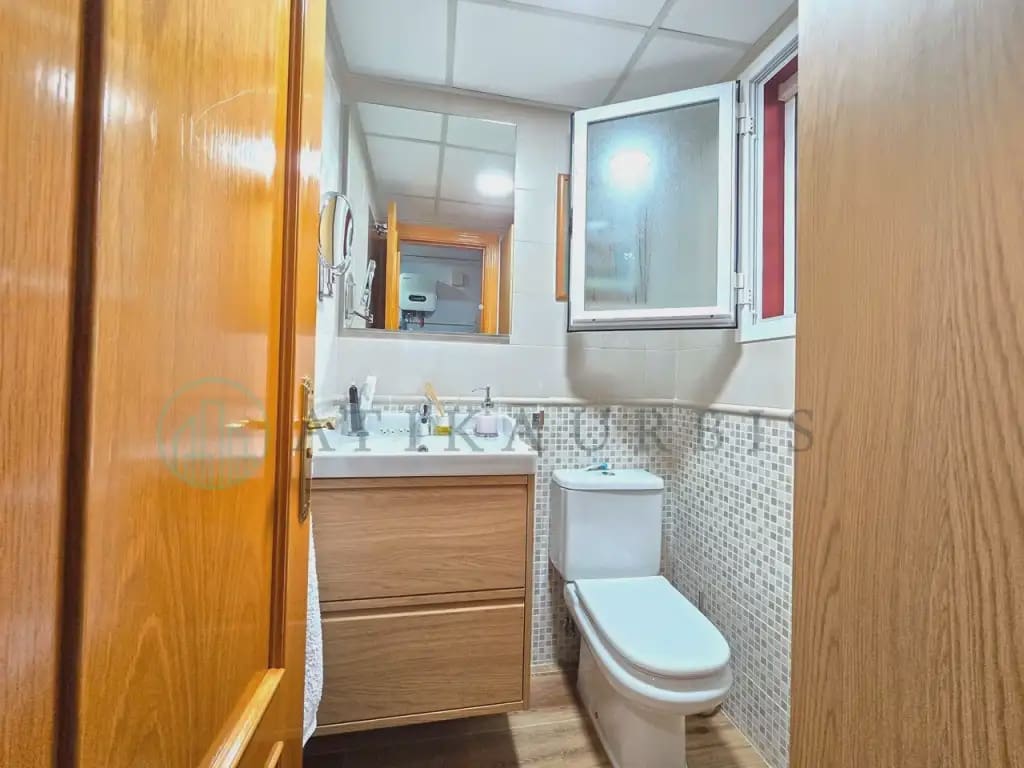3 soveværelse Byhus til salg i Malaga by med garage - € 465.000 (Ref: 10041407)