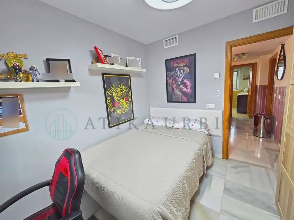 3 soveværelse Byhus til salg i Malaga by med garage - € 465.000 (Ref: 10041407)