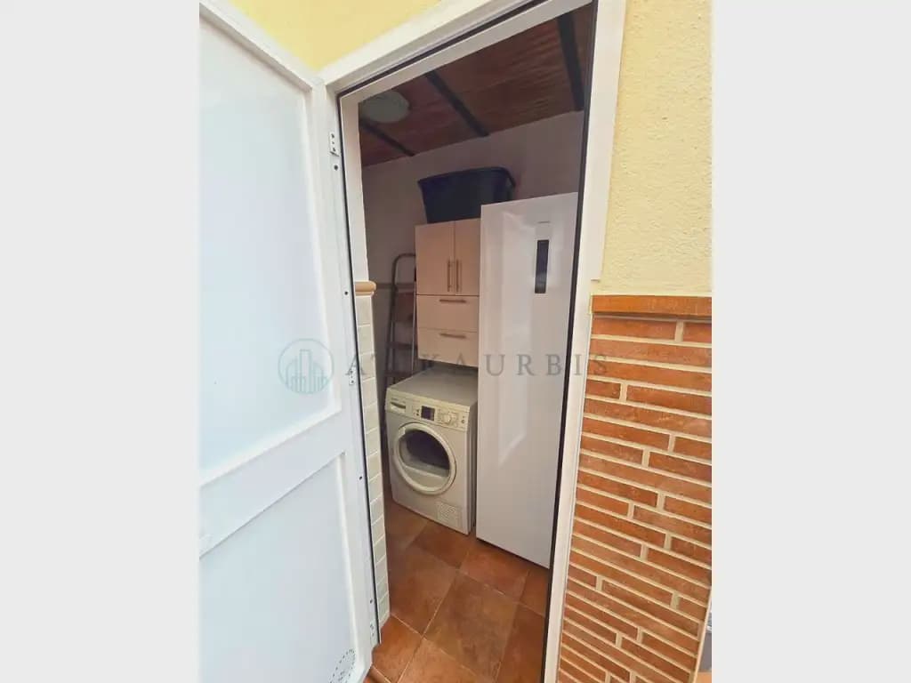 3 soveværelse Byhus til salg i Malaga by med garage - € 465.000 (Ref: 10041407)