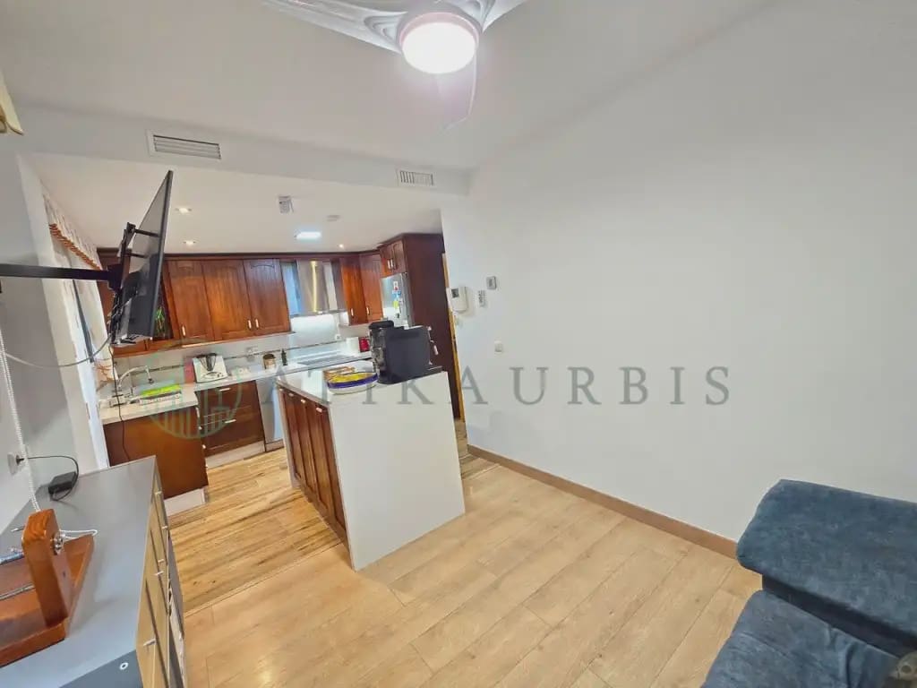 3 soveværelse Byhus til salg i Malaga by med garage - € 465.000 (Ref: 10041407)