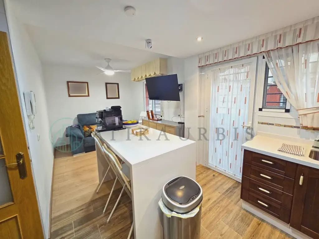 3 soveværelse Byhus til salg i Malaga by med garage - € 465.000 (Ref: 10041407)