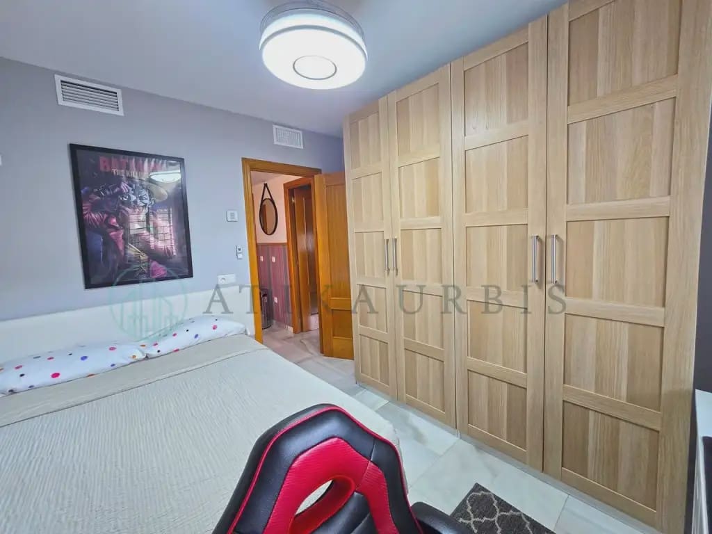 3 soveværelse Byhus til salg i Malaga by med garage - € 465.000 (Ref: 10041407)