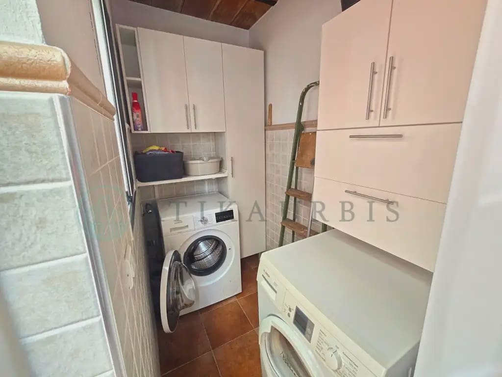 3 soveværelse Byhus til salg i Malaga by med garage - € 465.000 (Ref: 10041407)