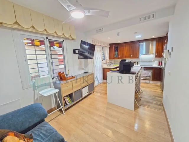 3 soveværelse Byhus til salg i Segovia, Málaga by med garage - € 465.000 (Ref: 10041407)