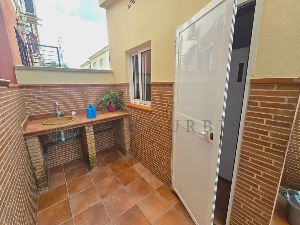 3 soveværelse Byhus til salg i Malaga by med garage - € 465.000 (Ref: 10041407)