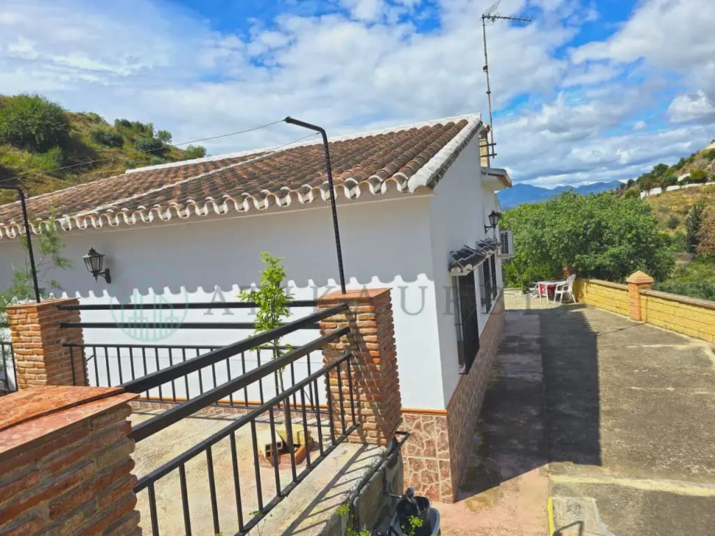 3 slaapkamer Finca/Landhuis te koop in Alora met garage - € 232.000 (Ref: 10041411)