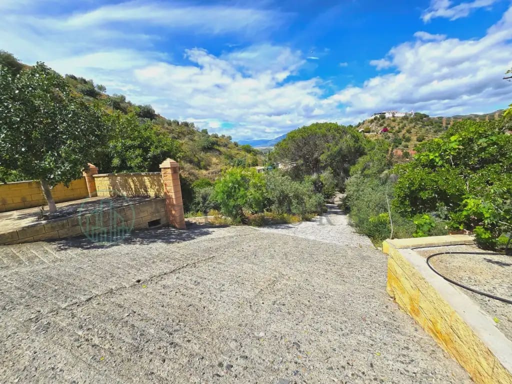 3 slaapkamer Finca/Landhuis te koop in Alora met garage - € 232.000 (Ref: 10041411)