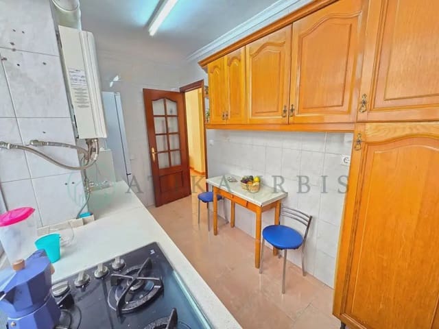 3 sovrum Lägenhet till salu i Las Delicias, Málaga stad - 270 000 € (Ref: 10041412)