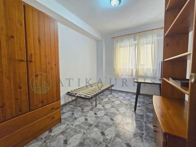 4 sypialnia Mieszkanie na sprzedaż w Cristo de la Epidemia, Miasto Málaga - 285 000 € (Ref: 10041414)