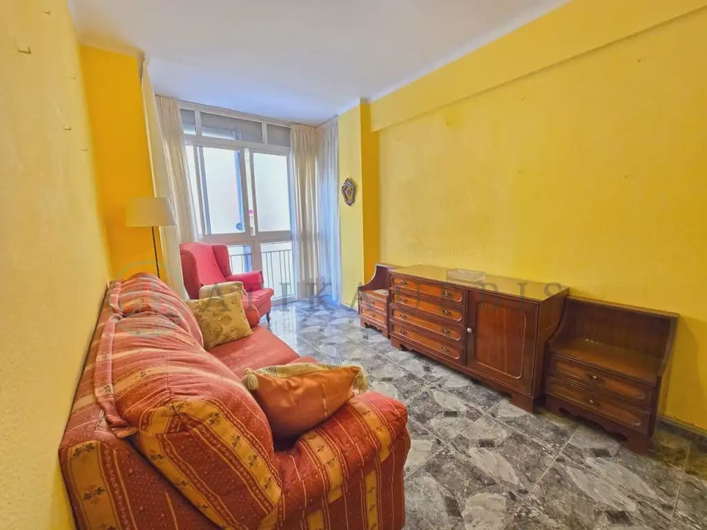 4 sypialnia Mieszkanie na sprzedaż w Miasto Malaga - 285 000 € (Ref: 10041414)