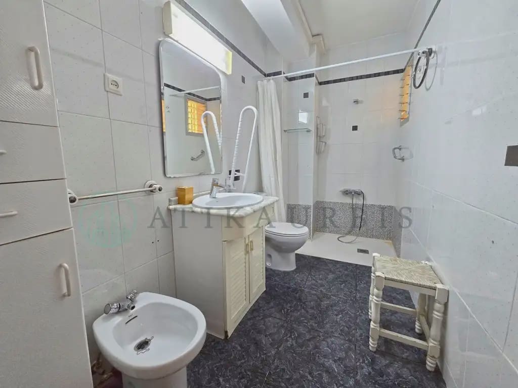4 sypialnia Mieszkanie na sprzedaż w Miasto Malaga - 285 000 € (Ref: 10041414)