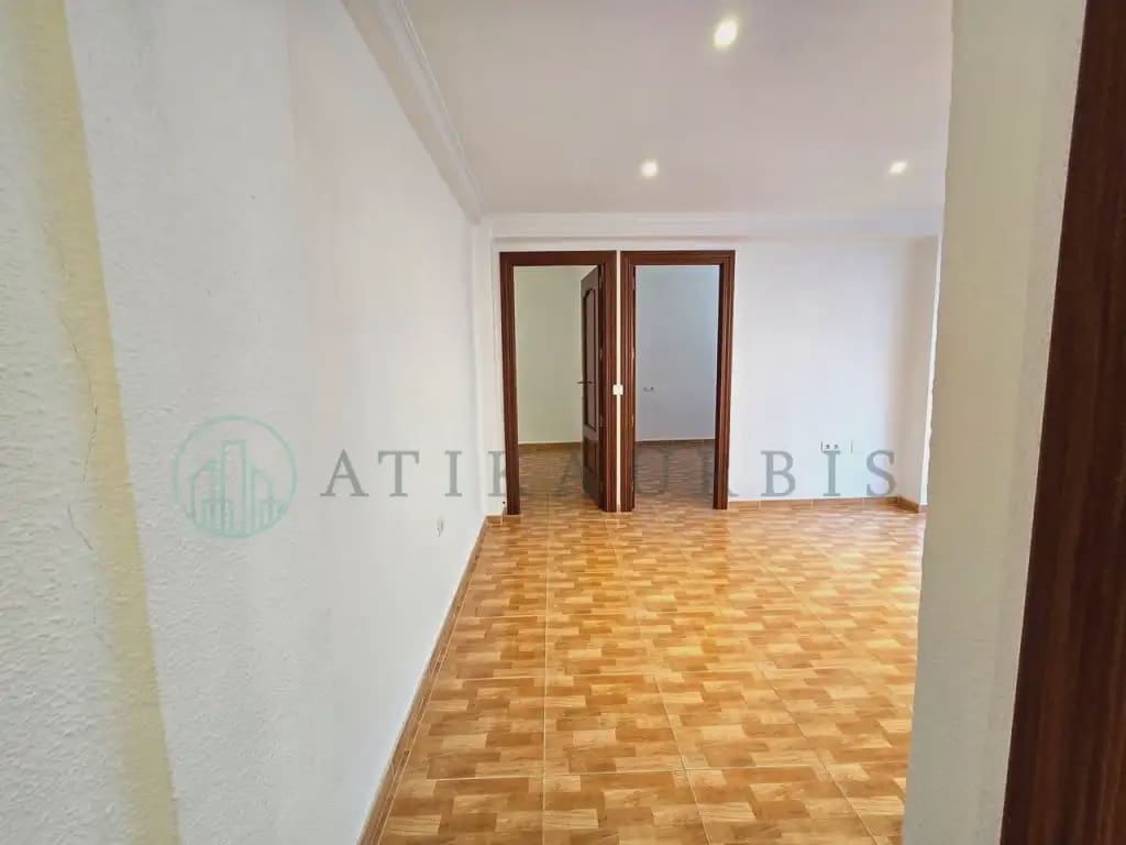 Piso de 3 habitaciones en Málaga ciudad en venta - 298.000 € (Ref: 10041418)