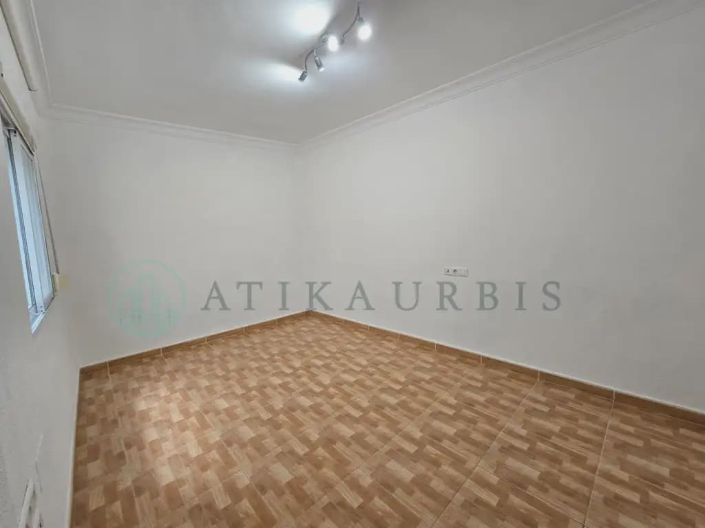 Piso de 3 habitaciones en Málaga ciudad en venta - 298.000 € (Ref: 10041418)
